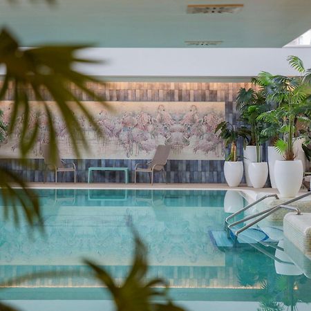 Hotel Atlantis Wellness & Conference ハイデゥソボスロー エクステリア 写真