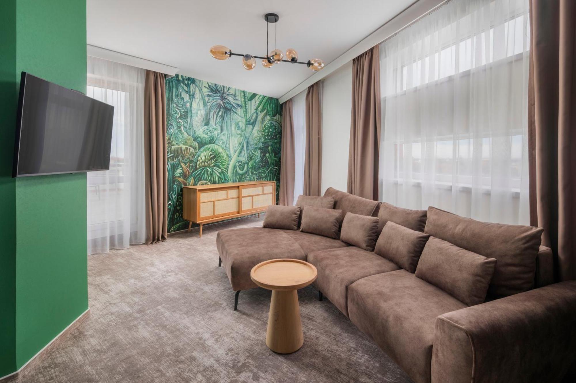 Hotel Atlantis Wellness & Conference ハイデゥソボスロー エクステリア 写真