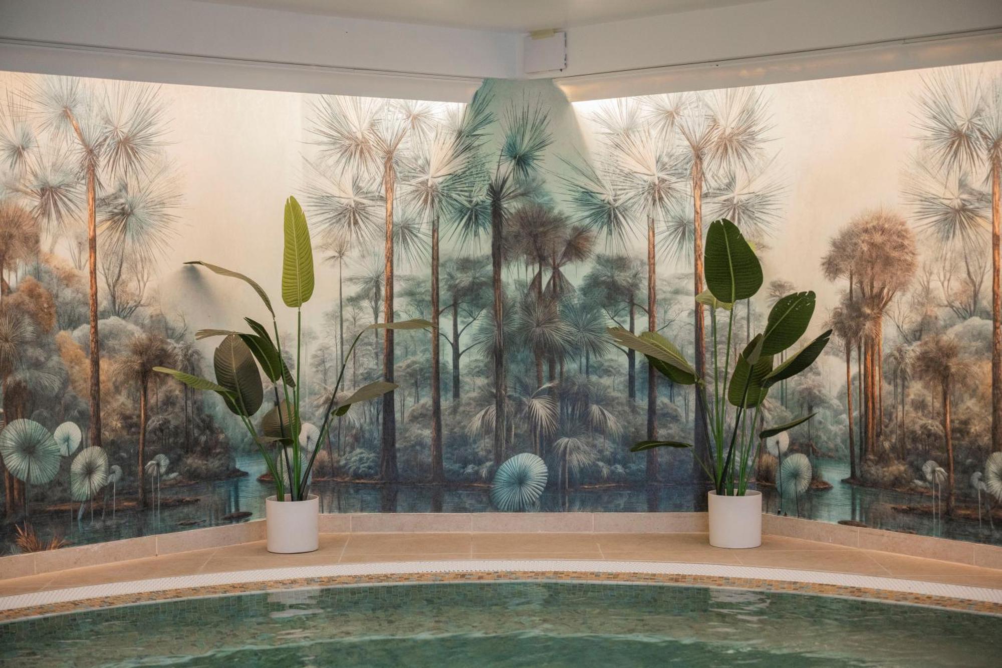 Hotel Atlantis Wellness & Conference ハイデゥソボスロー エクステリア 写真